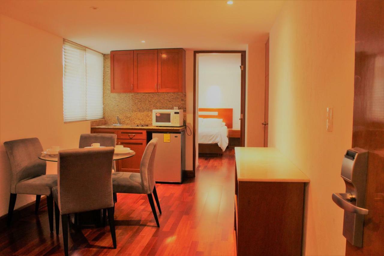 Condesa Suites Mexiko-Stadt Exterior foto